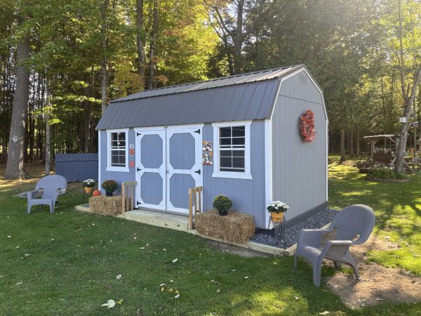 Utility shed with gable roof